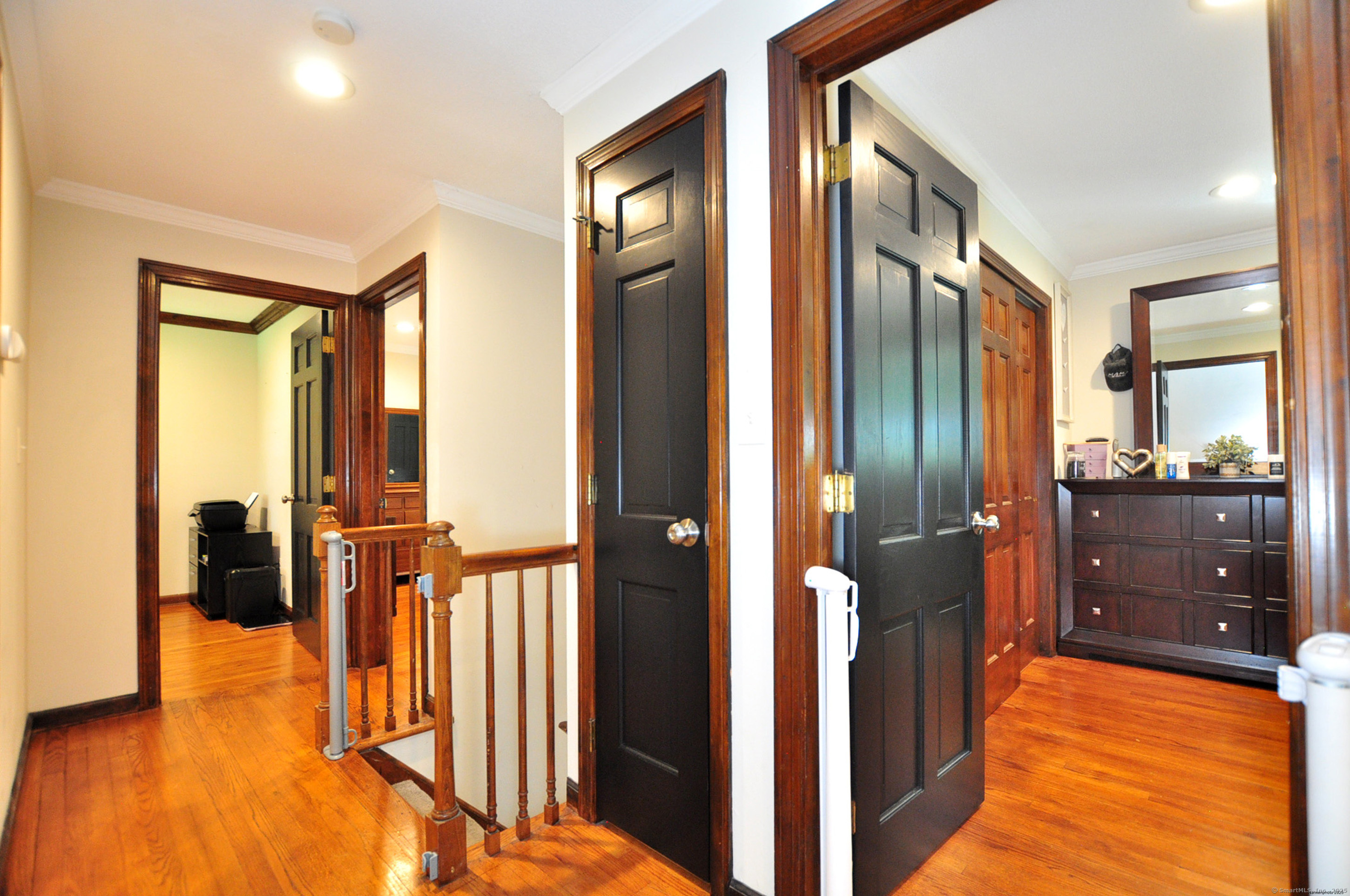 New Hartford, Connecticut 06057, United States, 4 Bedrooms Bedrooms, ,2 BathroomsBathrooms,Residential,Pending,205248