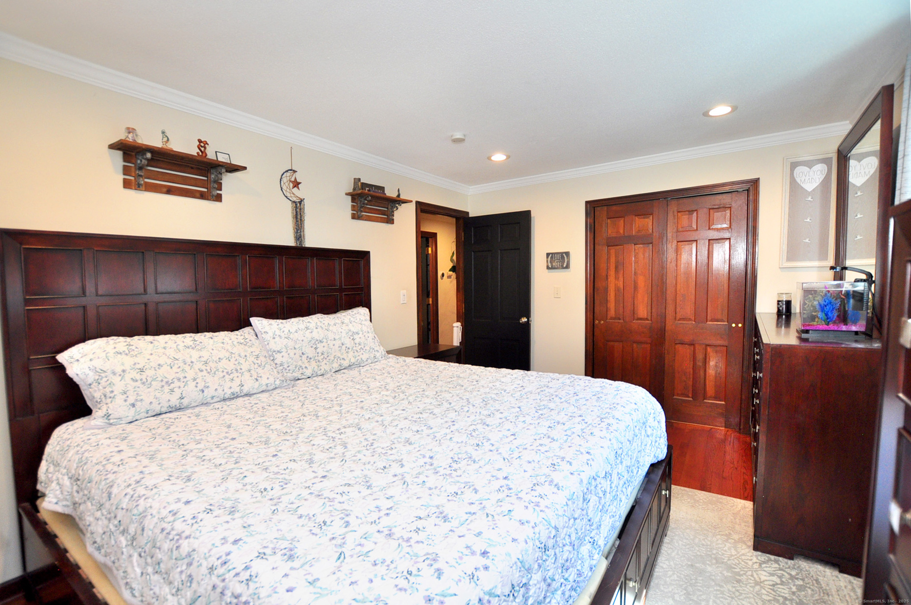 New Hartford, Connecticut 06057, United States, 4 Bedrooms Bedrooms, ,2 BathroomsBathrooms,Residential,Pending,205248