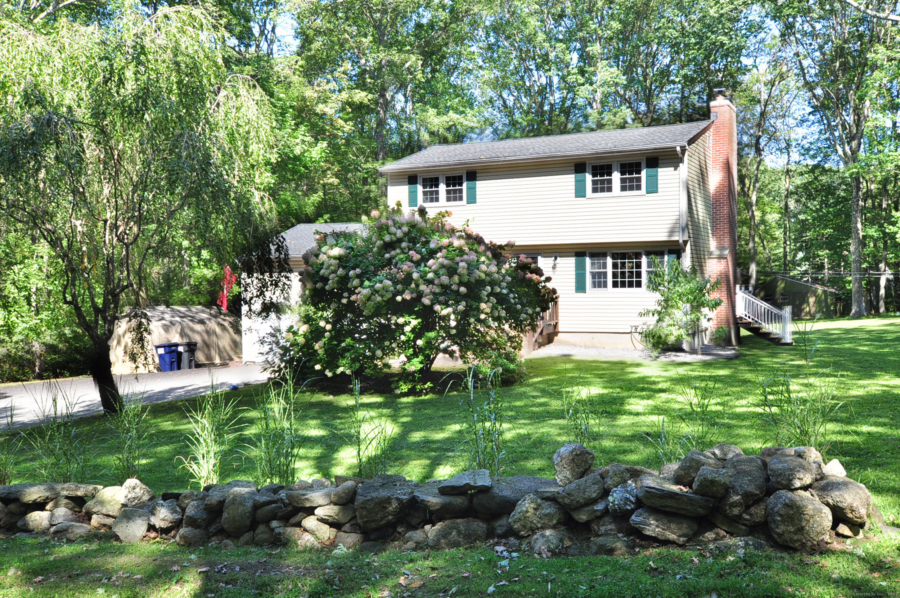 New Hartford, Connecticut 06057, United States, 4 Bedrooms Bedrooms, ,2 BathroomsBathrooms,Residential,Pending,205248