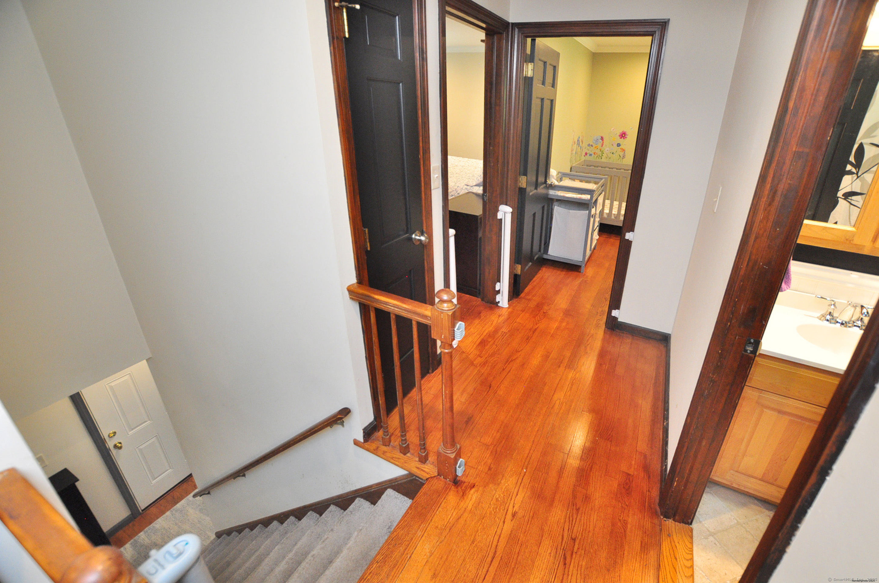 New Hartford, Connecticut 06057, United States, 4 Bedrooms Bedrooms, ,2 BathroomsBathrooms,Residential,Pending,205248