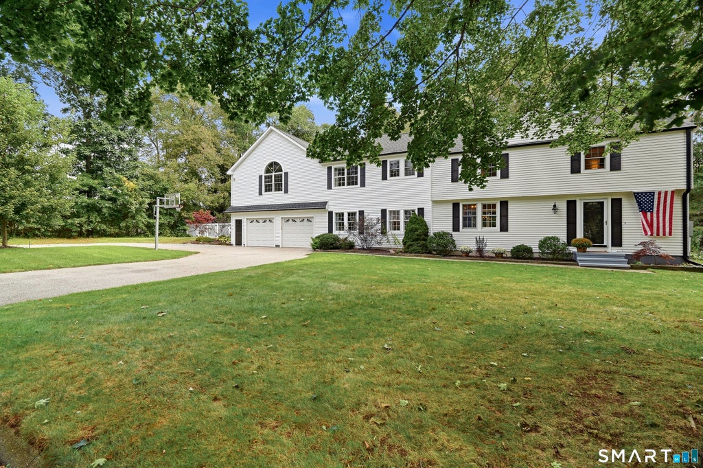 Photo of 2 Dogwood Drive, Old Lyme, CT 06371 (MLS # 24209150)