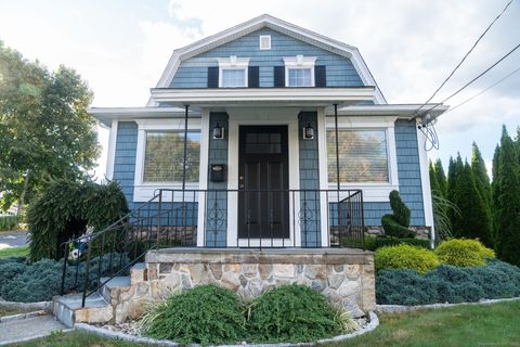 Tiny photo for 231 Buckingham Street, Watertown, CT 06779 (MLS # 24150360)