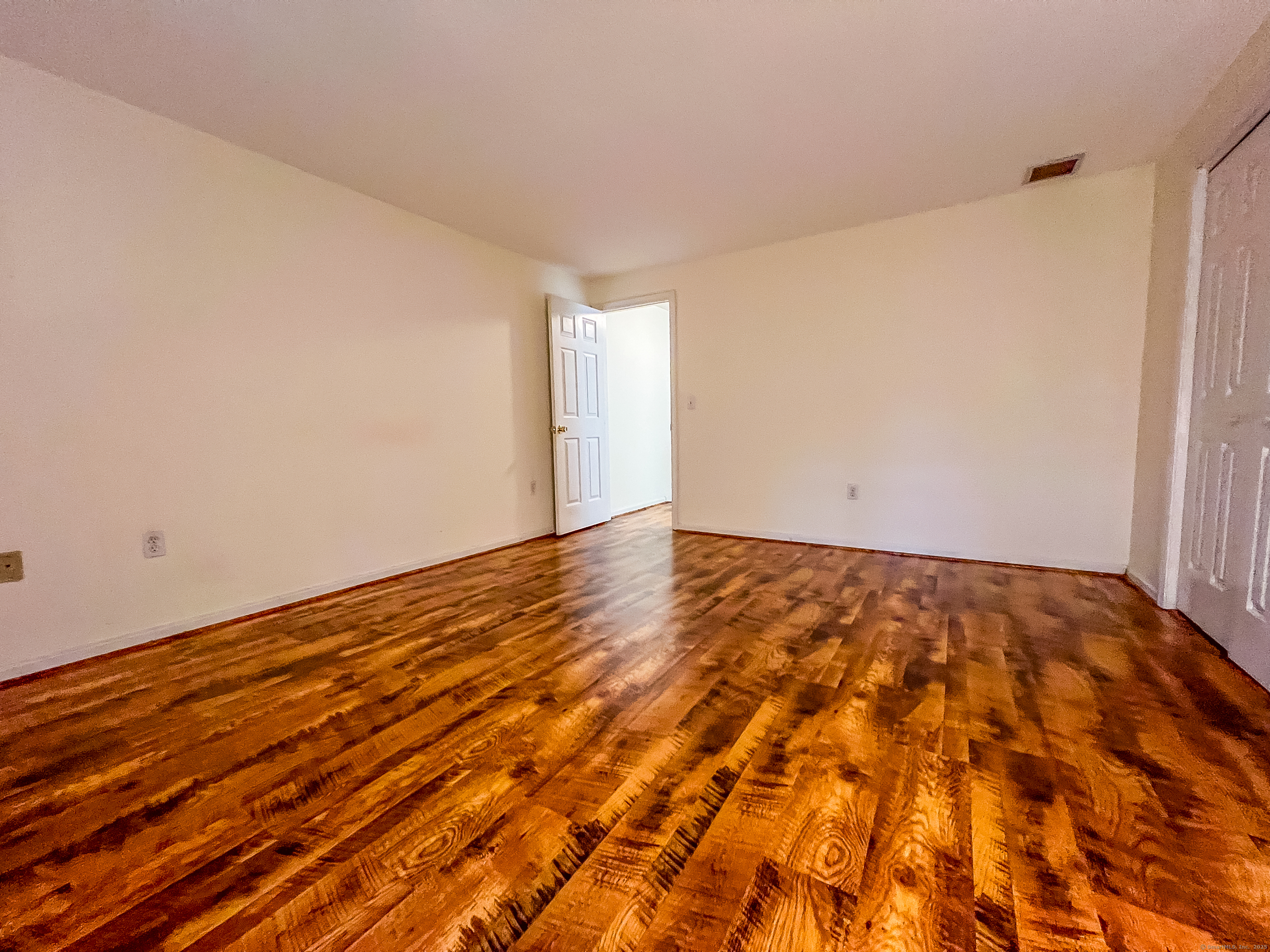 1516 E Main Street #APT 18, Meriden, Connecticut image 12