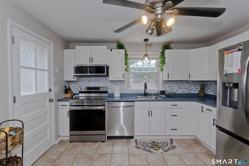 Photo of 309 S Elm Street, Windsor Locks, CT 06096 (MLS # 24168062)