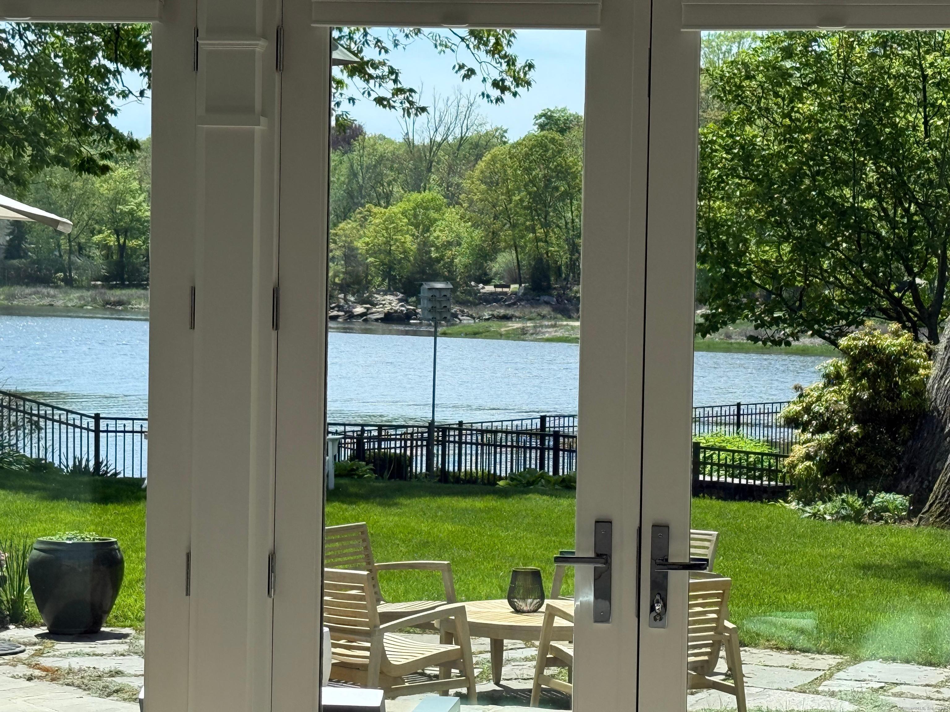 21 Oak Ridge Park