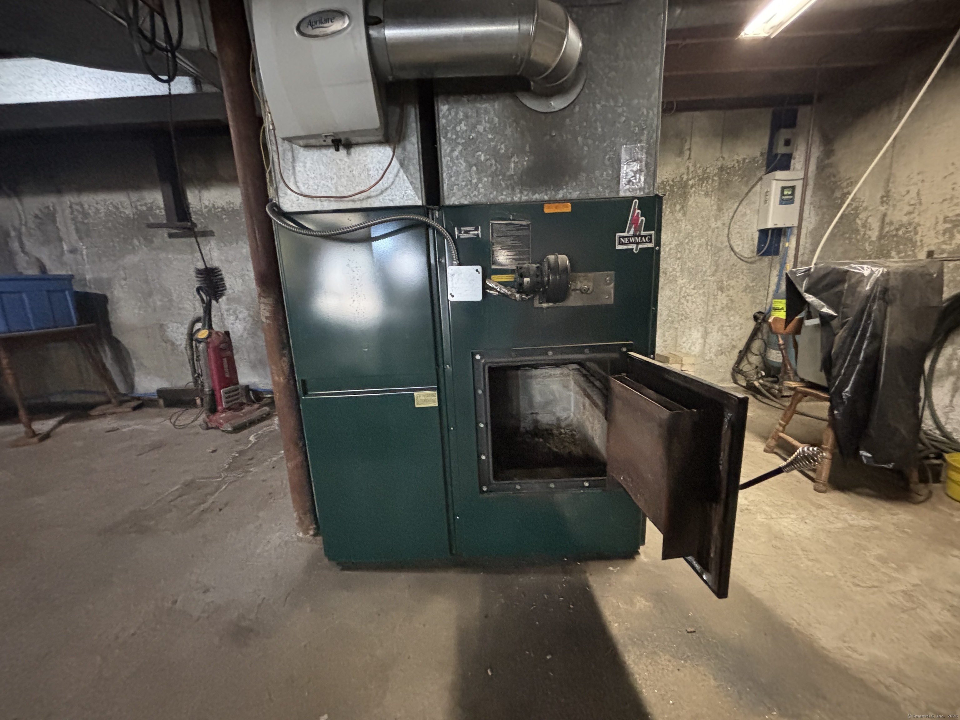 2520 Mountain Road, Torrington, Connecticut image 20