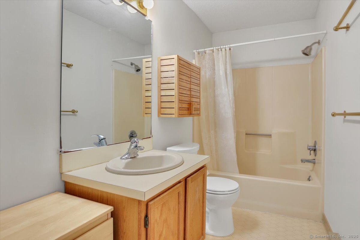 745 Merrow Road #APT 159, Coventry, Connecticut image 15