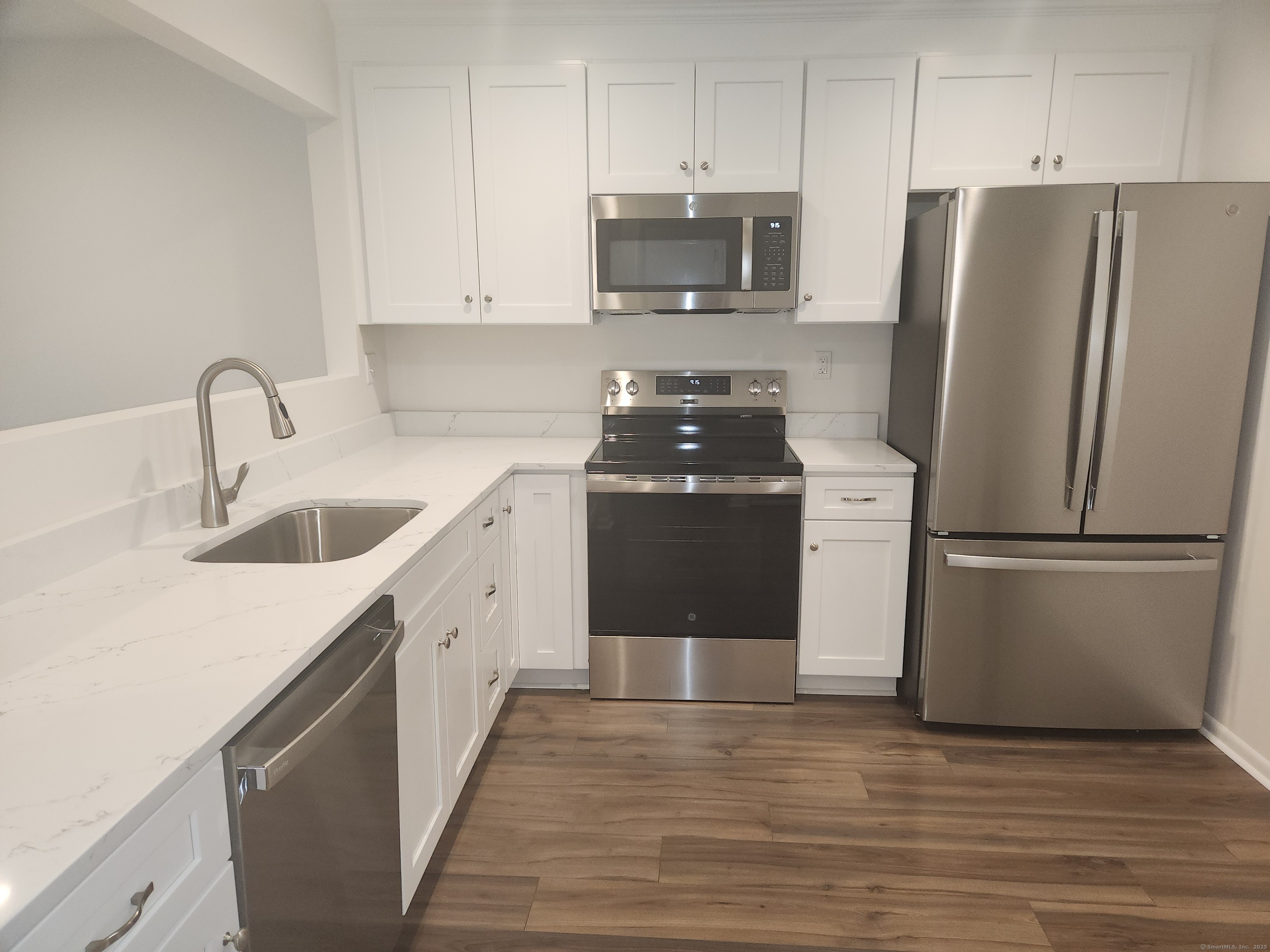 8 Scuppo Road #APT 5, Danbury, Connecticut image 8