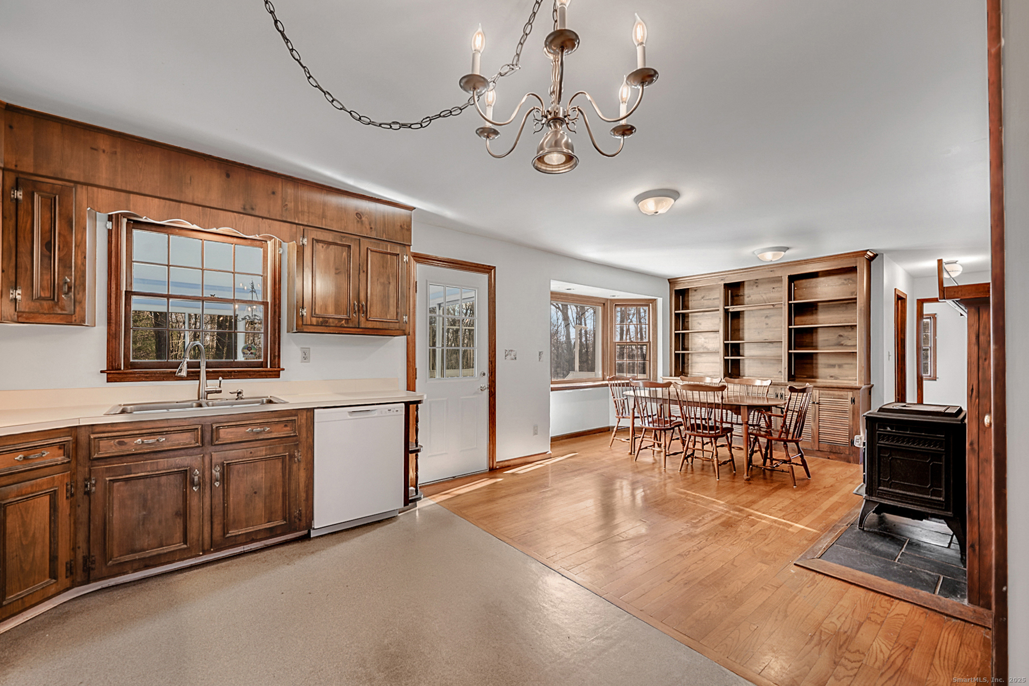 667 Upper Grassy Hill Road