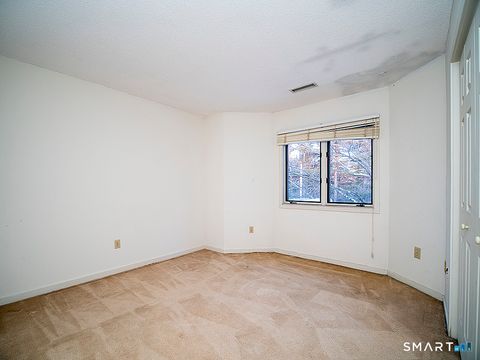 Tiny photo for 1414 Whitney Avenue #APT E3, Hamden, CT 06517 (MLS # 24157341)