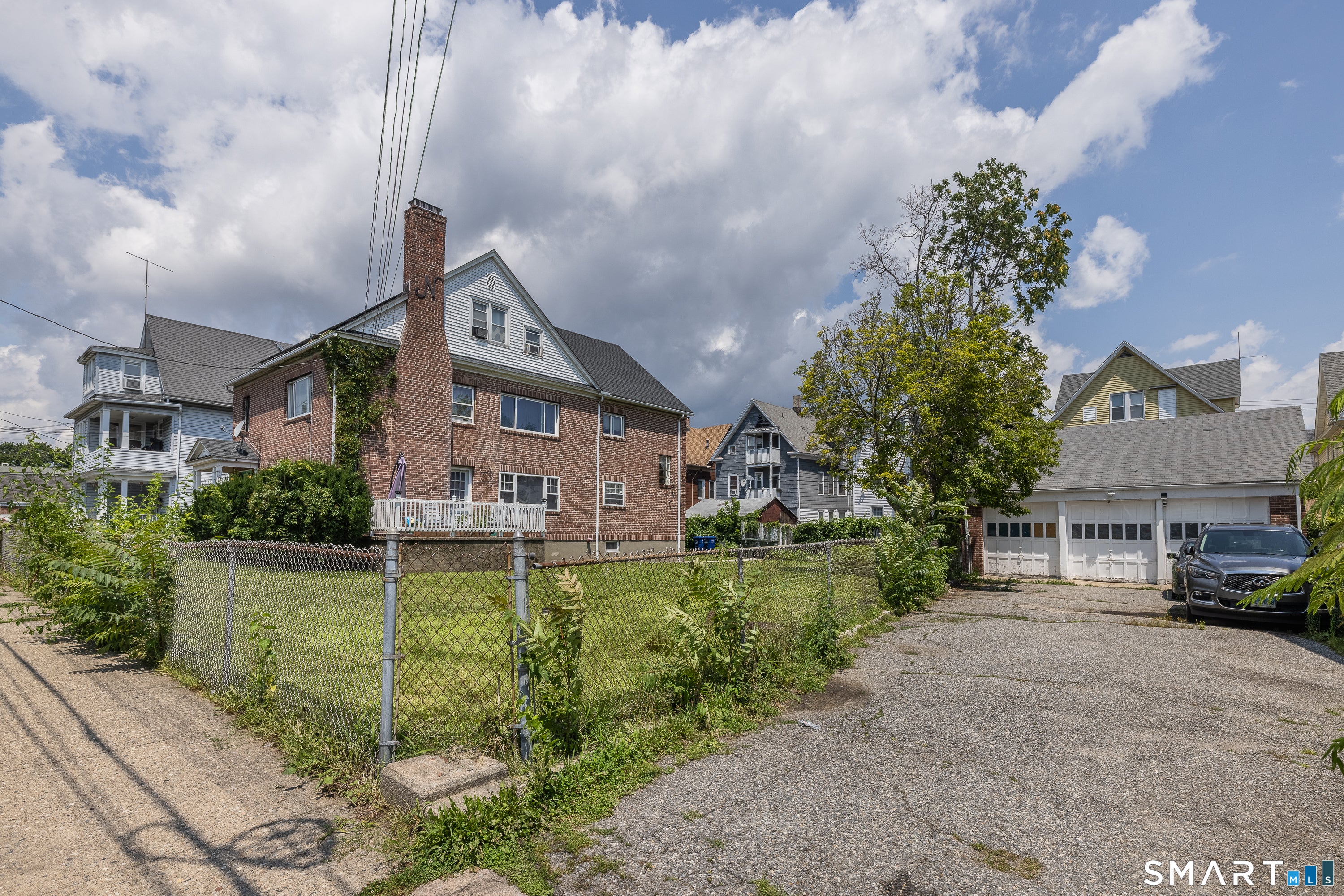 260 Whitney Avenue