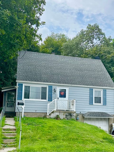 Homes For Sale - 89 Rockledge Drive<br/> Waterbury, CT 06706