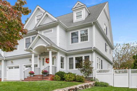 162 Country Road 162 Fairfield CT 06824