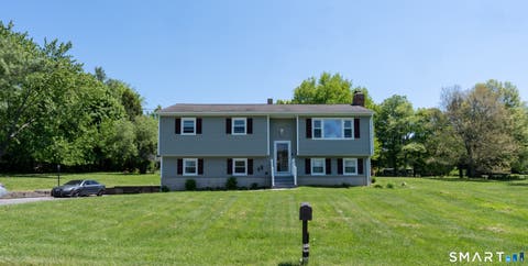 Homes For Sale - 2 Carriage Drive<br/> New Milford, CT 06776