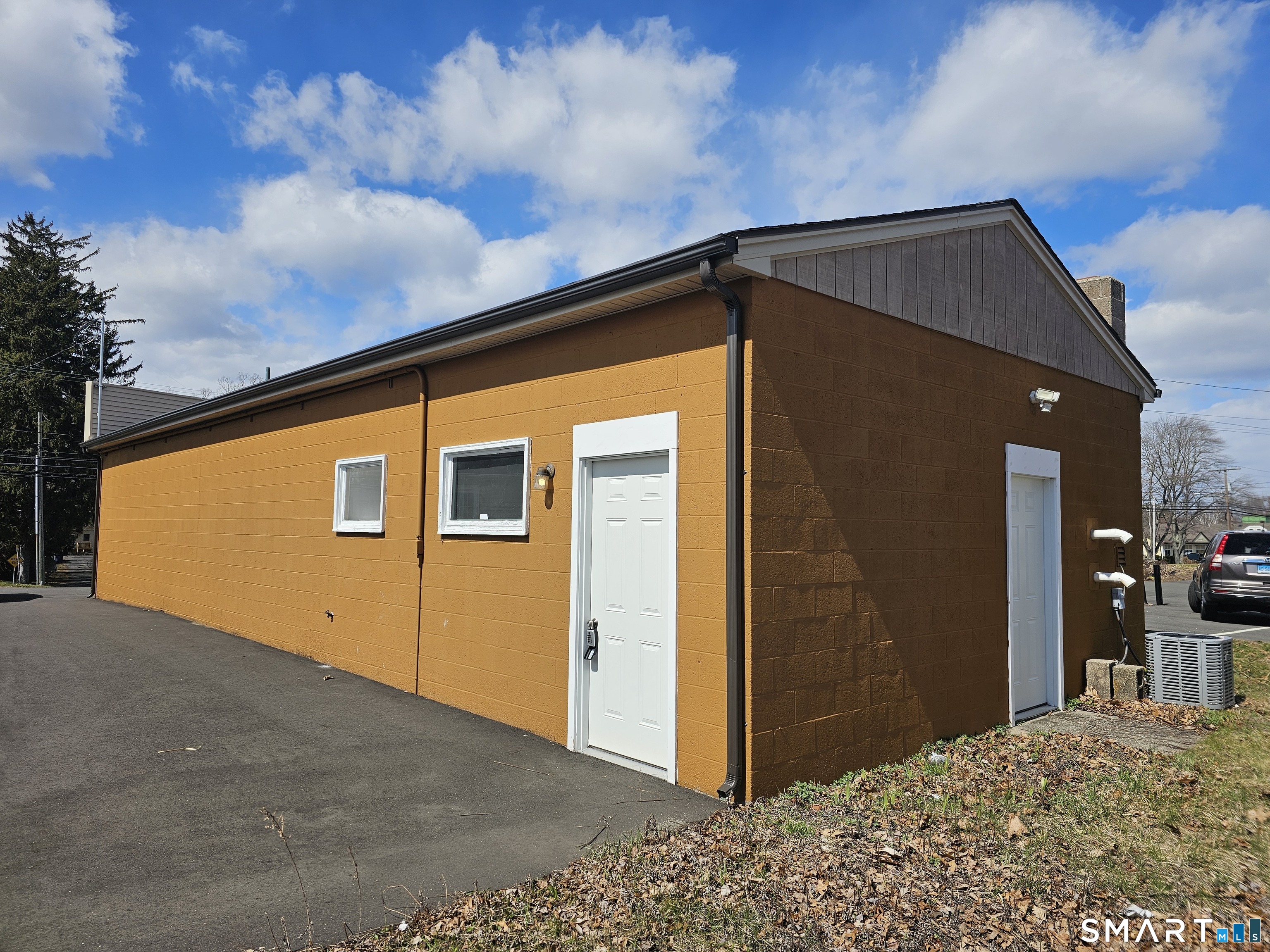 350 Farmington Avenue