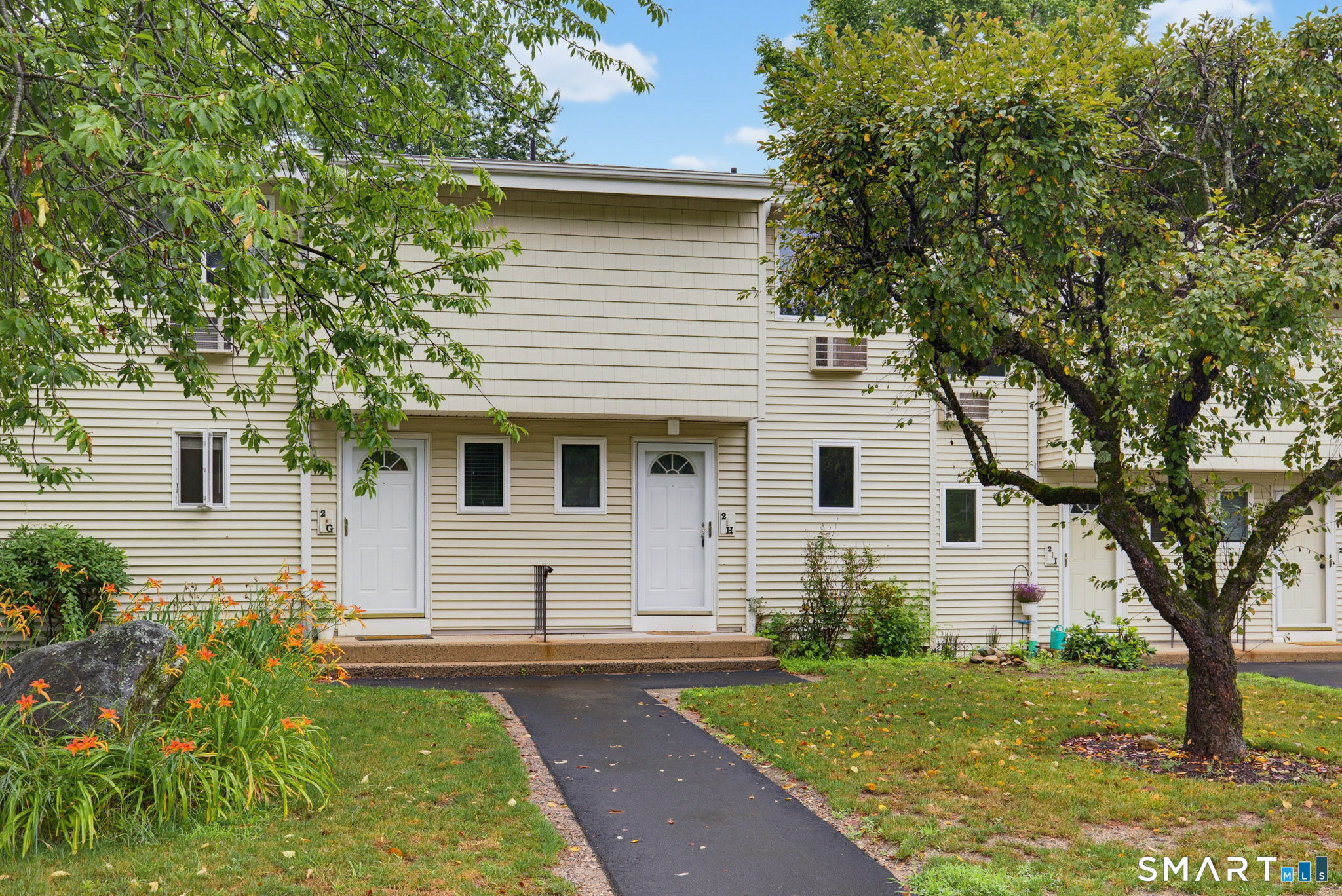 220 Main Street 2H