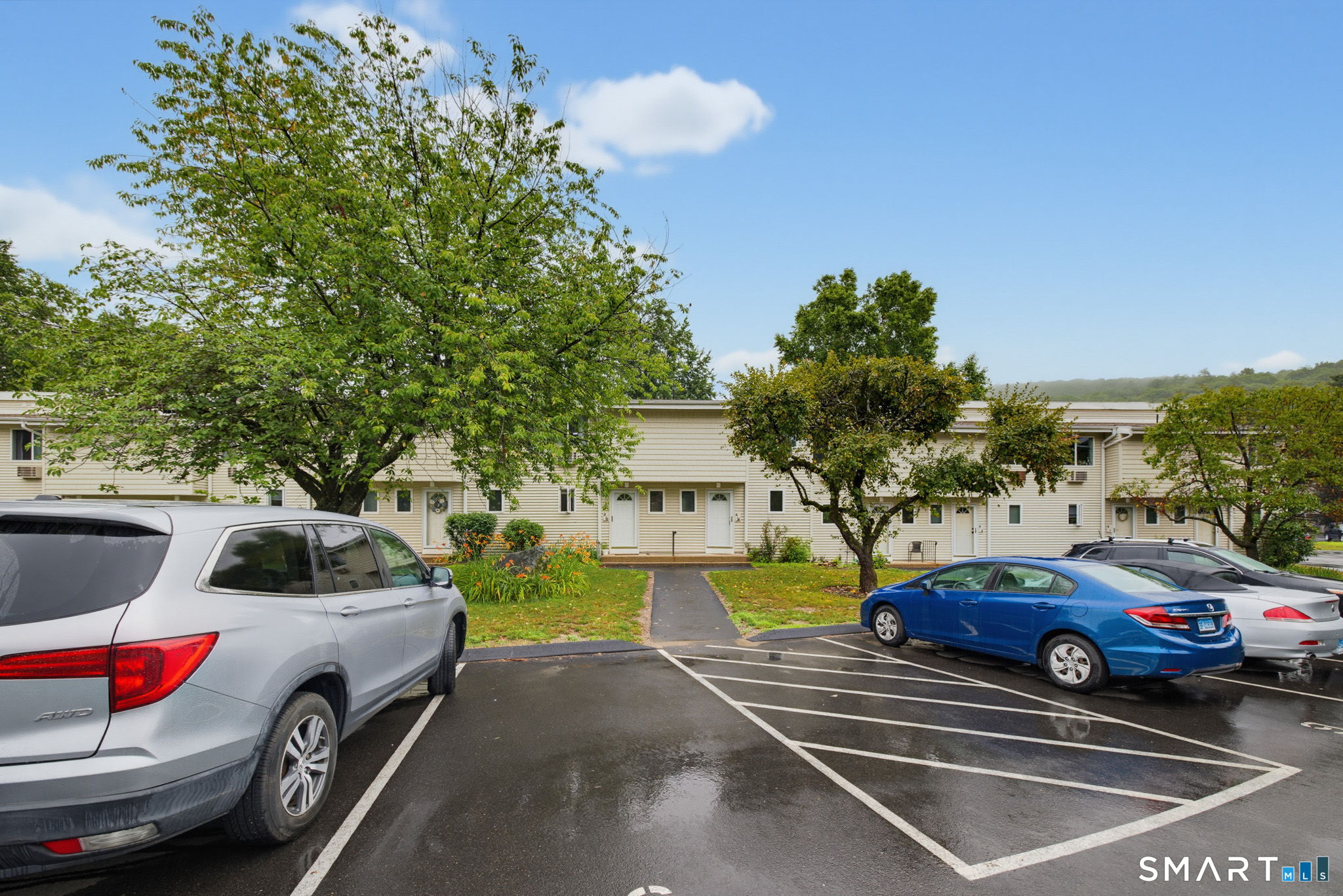 220 Main Street 2H
