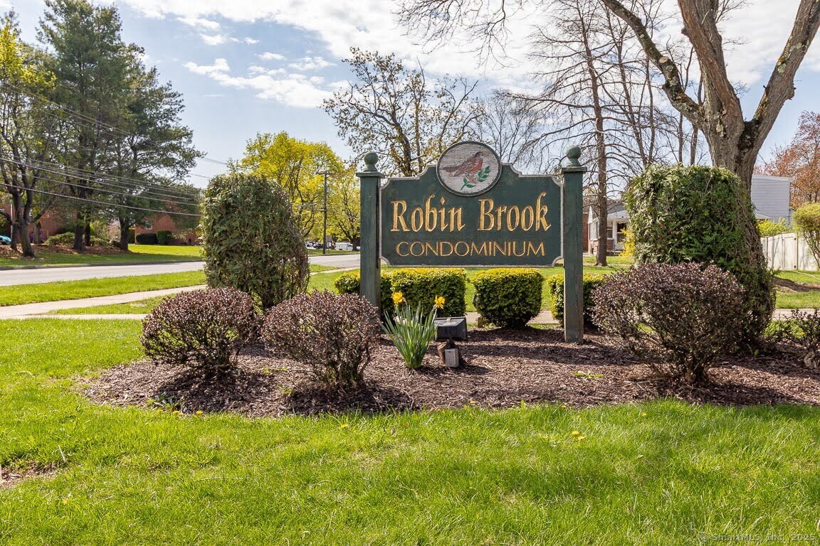 43 Robin Brook Drive #43, Newington, Connecticut image 2