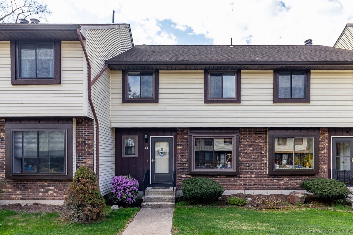 43 Robin Brook Drive #43, Newington, Connecticut image 1