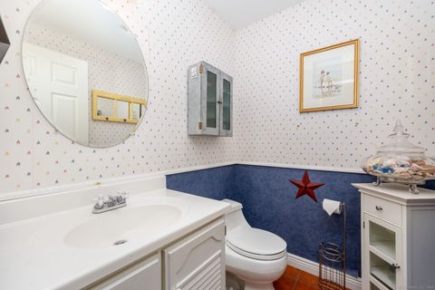 Tiny photo for 2 Highland Square #2, Avon, CT 06001 (MLS # 24133853)