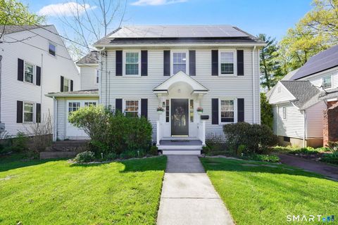 Photo of 17 Ballard Drive, West Hartford, CT 06119 (MLS # 24170974)