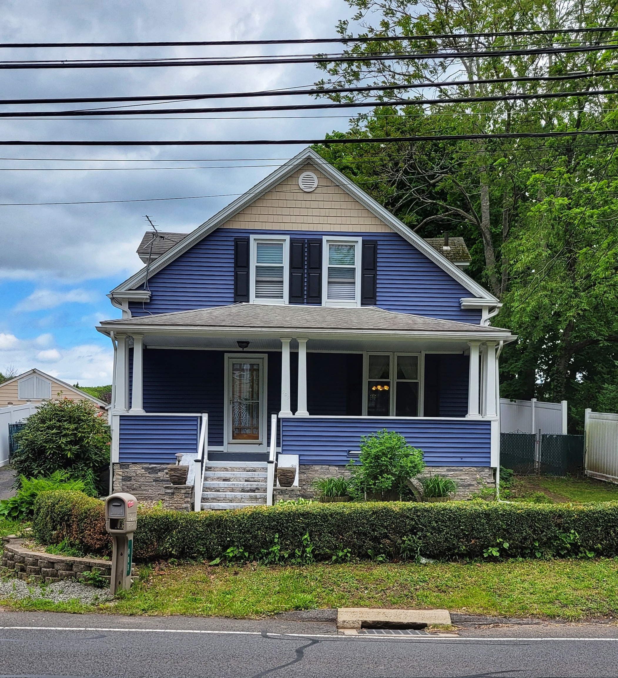 Property for Sale at N Colony Road, Meriden, Connecticut - Bedrooms: 3 
Bathrooms: 1 
Rooms: 7  - $314,900