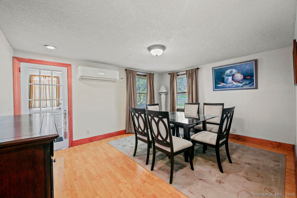 594 S Quaker Lane, West Hartford, Connecticut image 8