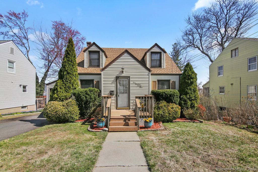 594 S Quaker Lane, West Hartford, Connecticut image 29