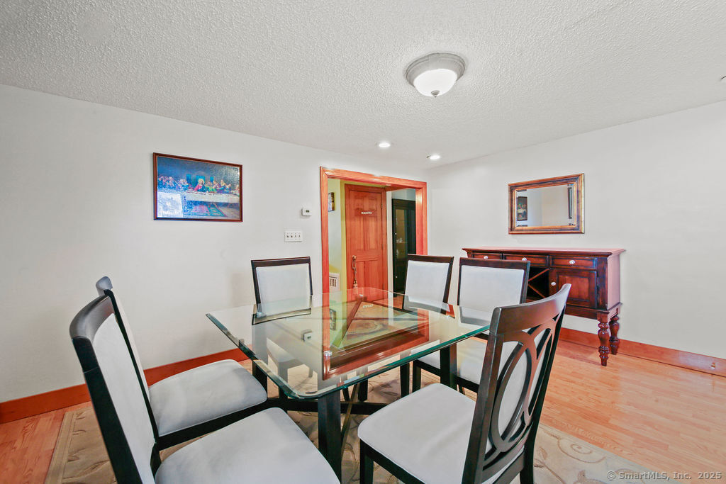 594 S Quaker Lane, West Hartford, Connecticut image 6