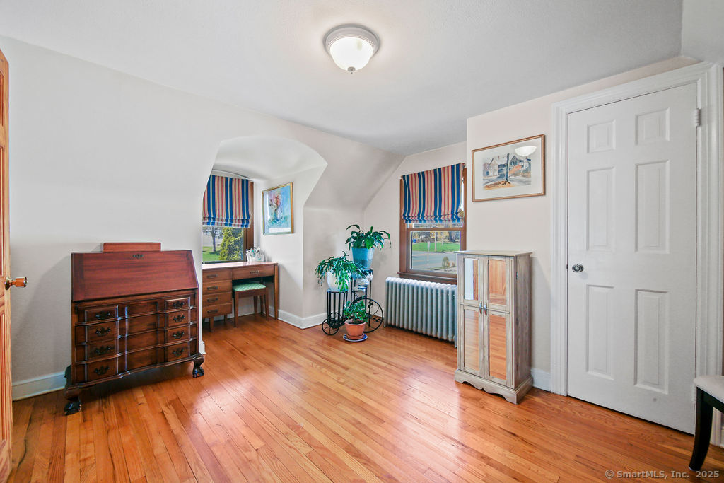594 S Quaker Lane, West Hartford, Connecticut image 18