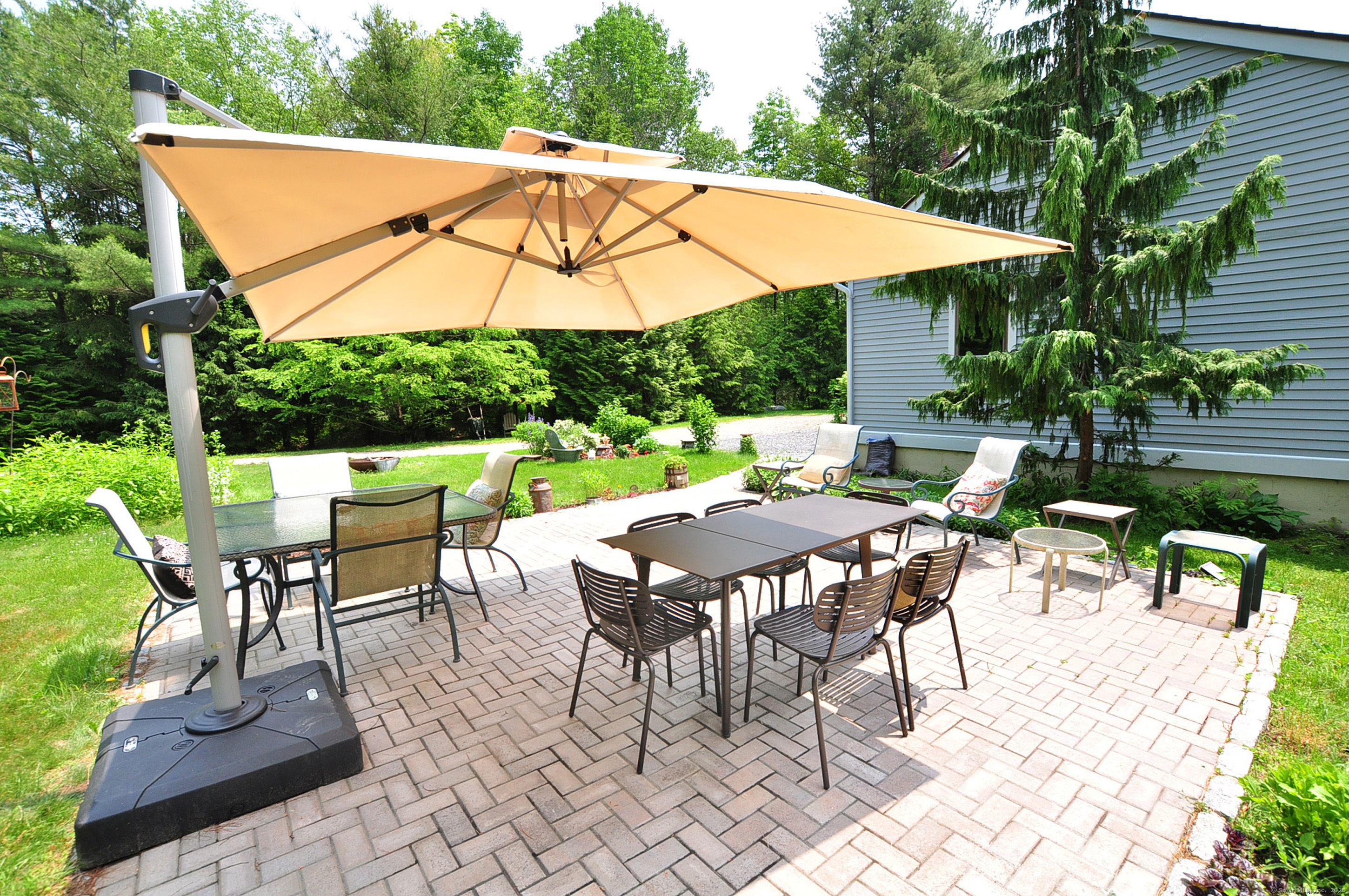 127 Weldon Court