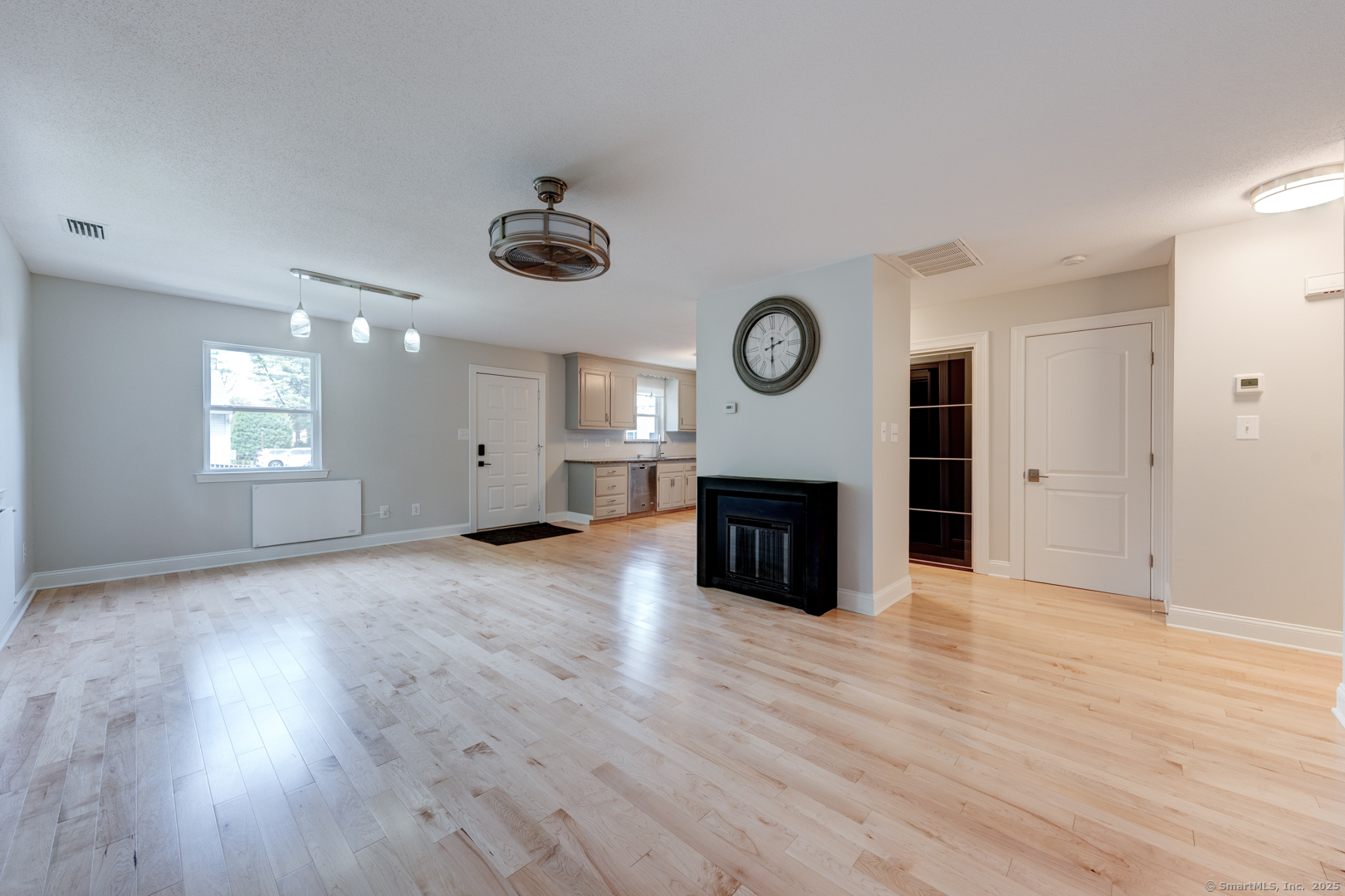 122 Milford Street Extension #APT C6, Plainville, Connecticut image 10
