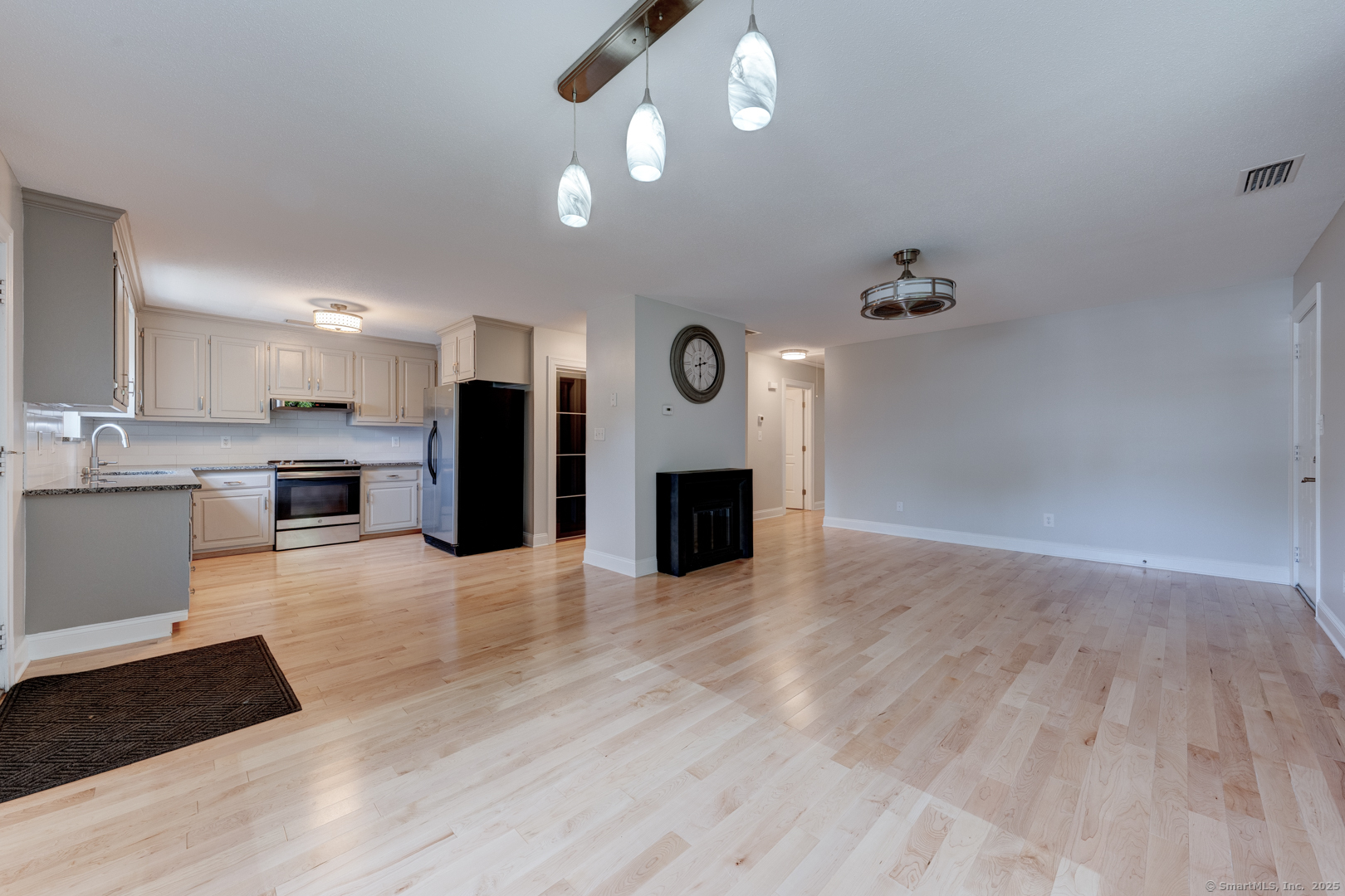 122 Milford Street Extension #APT C6, Plainville, Connecticut image 9
