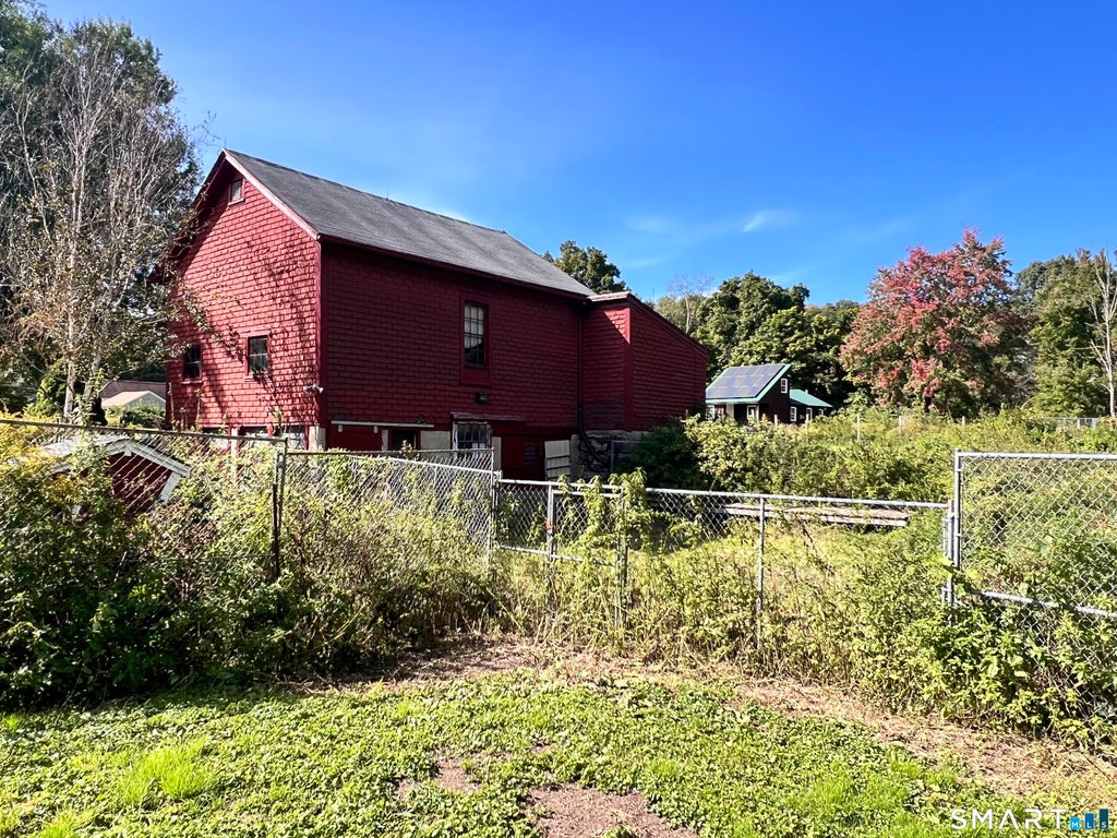 Photo of 110 W High Street, East Hampton, CT 06424 (MLS # 24210181)