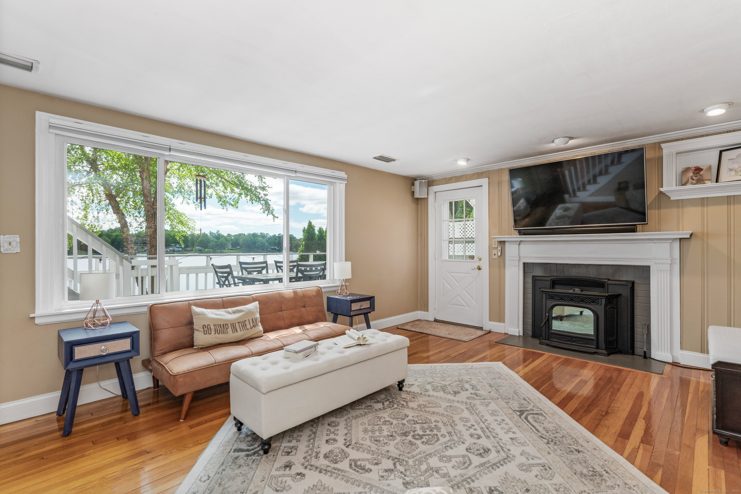 22 Lake Shore Drive