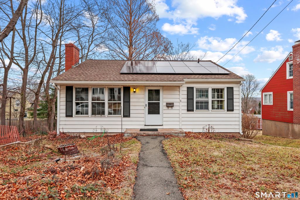 Photo of 3 Huber Manor, Middletown, CT 06457 (MLS # 24149358)