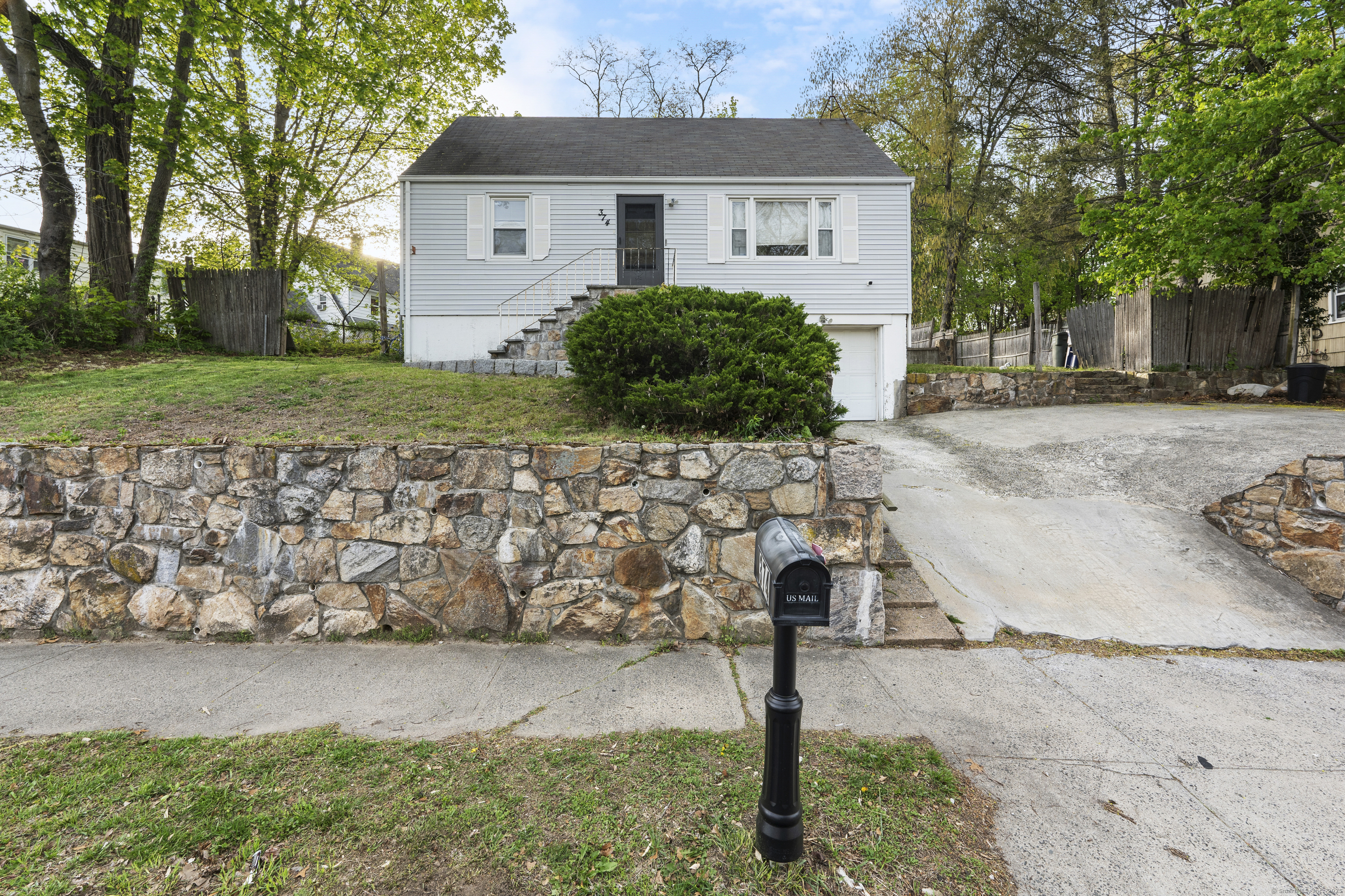 Property for Sale at Vincellette Street, Bridgeport, Connecticut - Bedrooms: 4 
Bathrooms: 2 
Rooms: 6  - $400,000