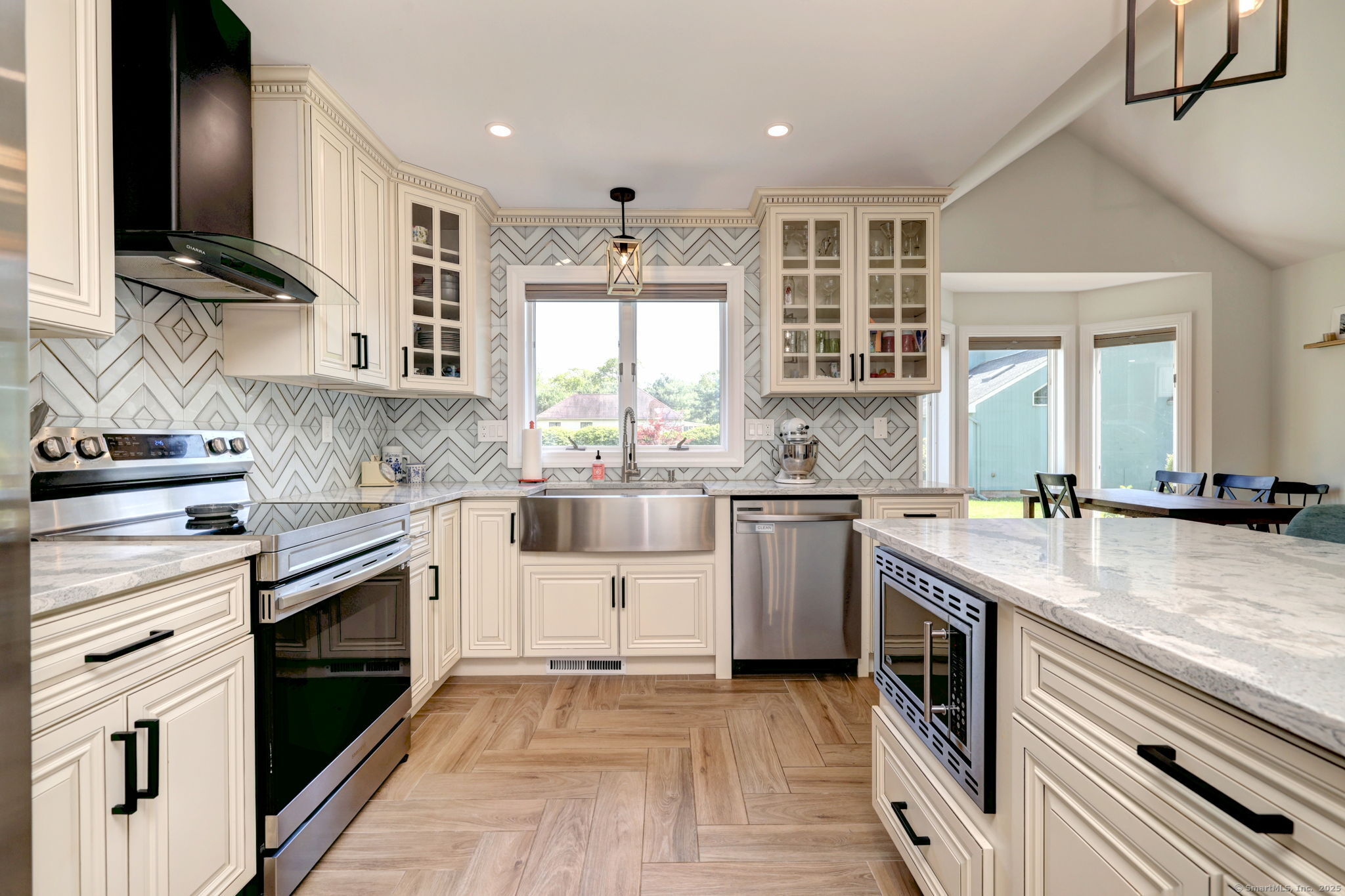 52 Robin Hill Lane, Hamden, Connecticut image 15