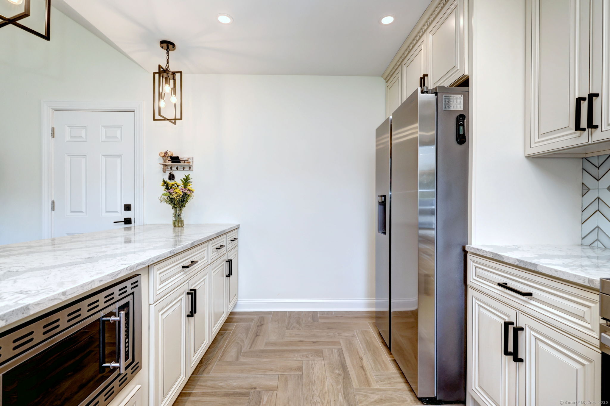 52 Robin Hill Lane, Hamden, Connecticut image 13