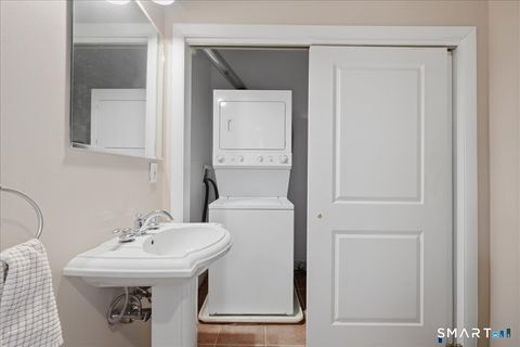 Tiny photo for 586 W Thames Street #403, Norwich, CT 06360 (MLS # 24167095)