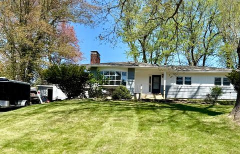 13 Brookfield Meadows Brookfield CT 06804