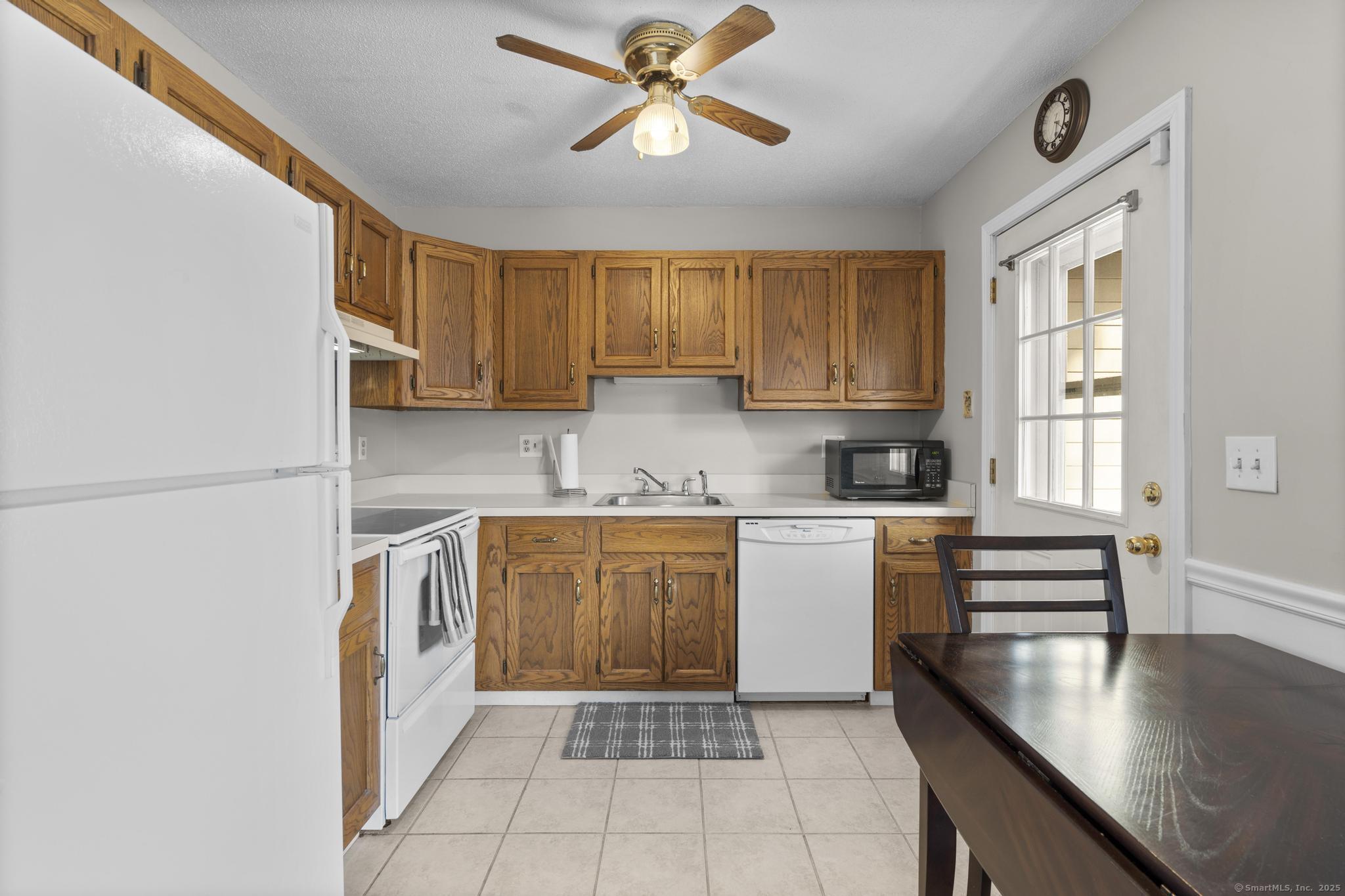 72 Glen Ridge Court #72, New Milford, Connecticut image 8