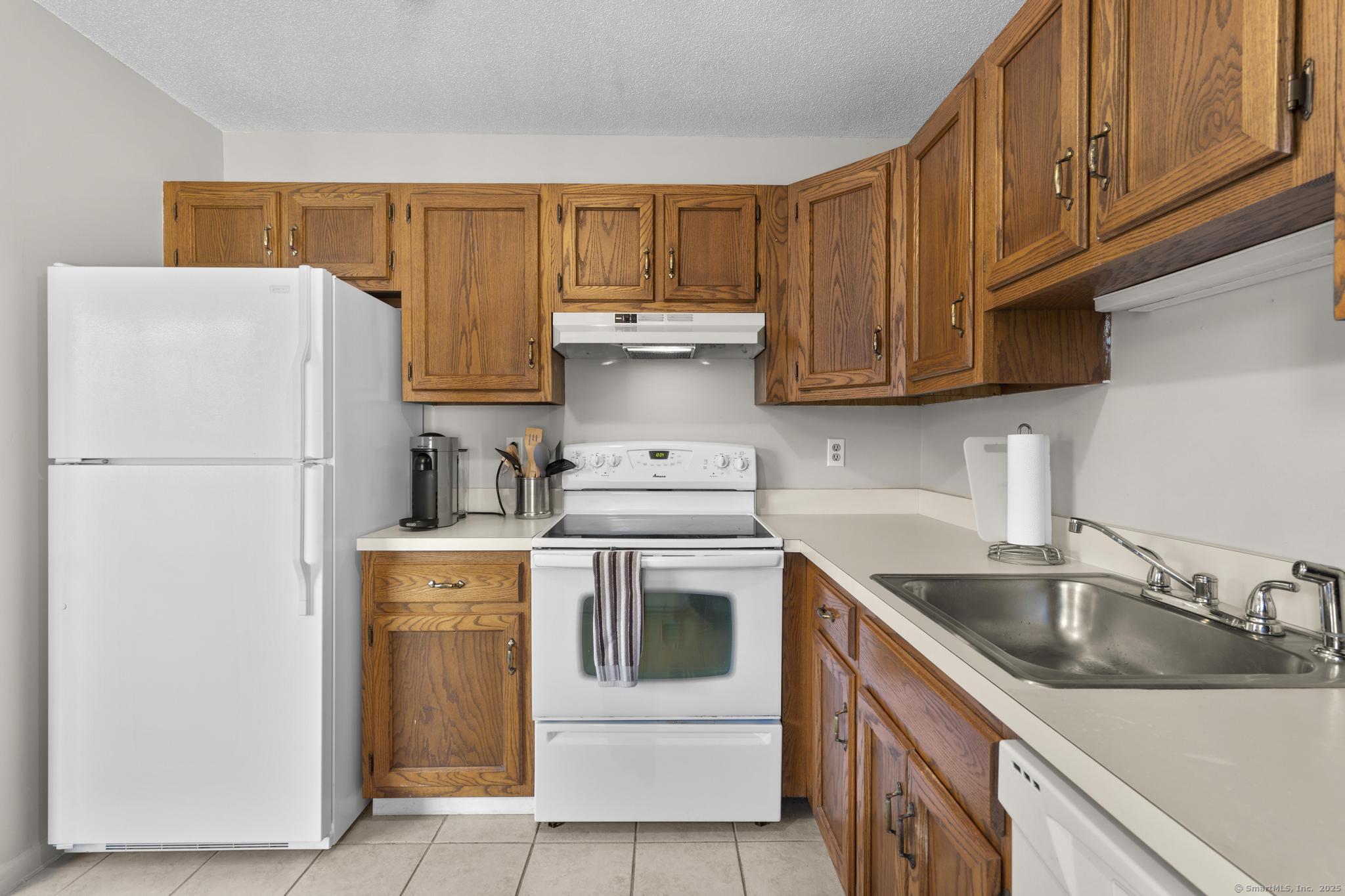 72 Glen Ridge Court #72, New Milford, Connecticut image 9