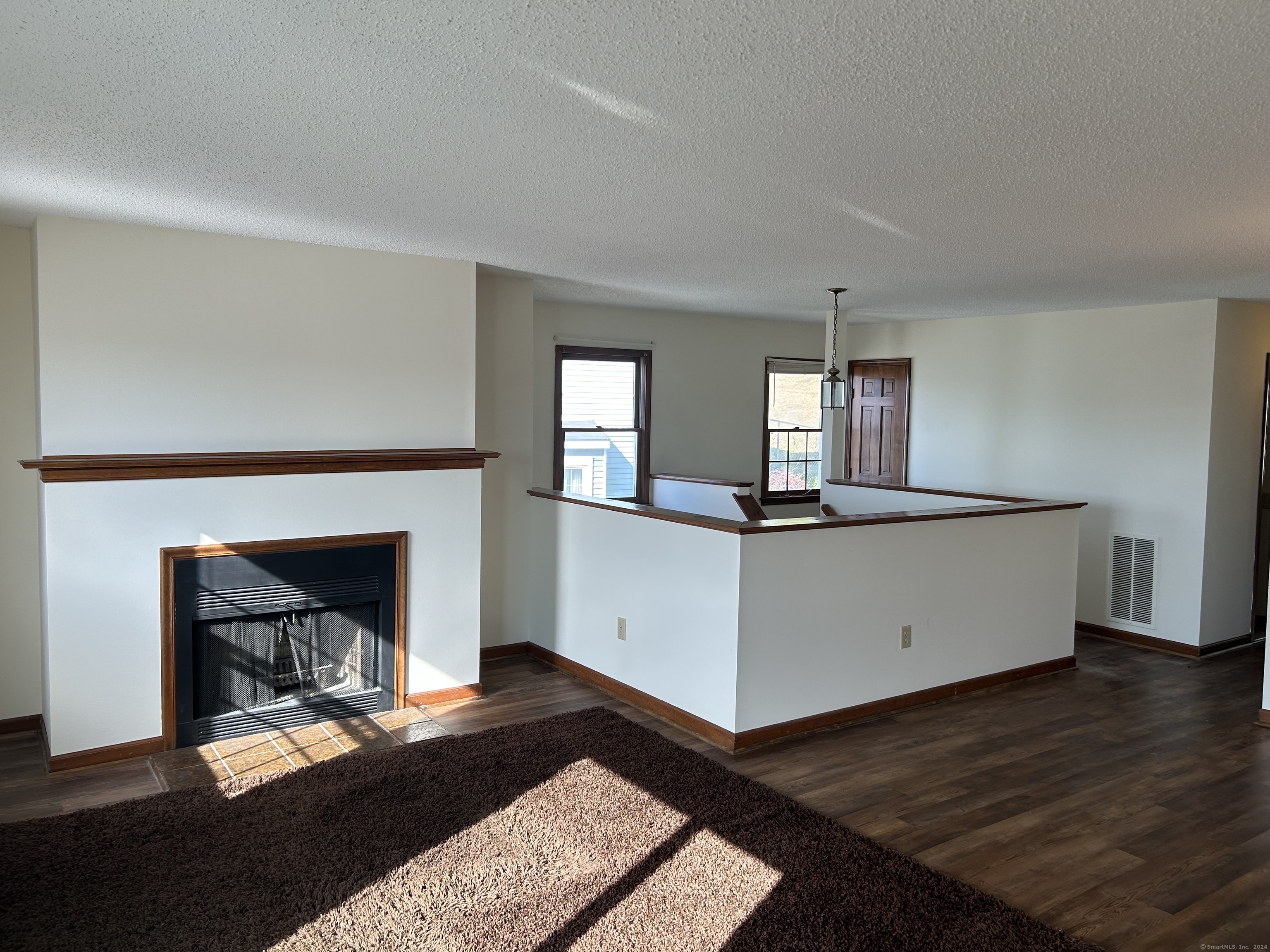 Rental Property at 55 Mill Plain Road 10-9, Danbury, Connecticut - Bedrooms: 1 
Bathrooms: 1 
Rooms: 3  - $2,000 MO.