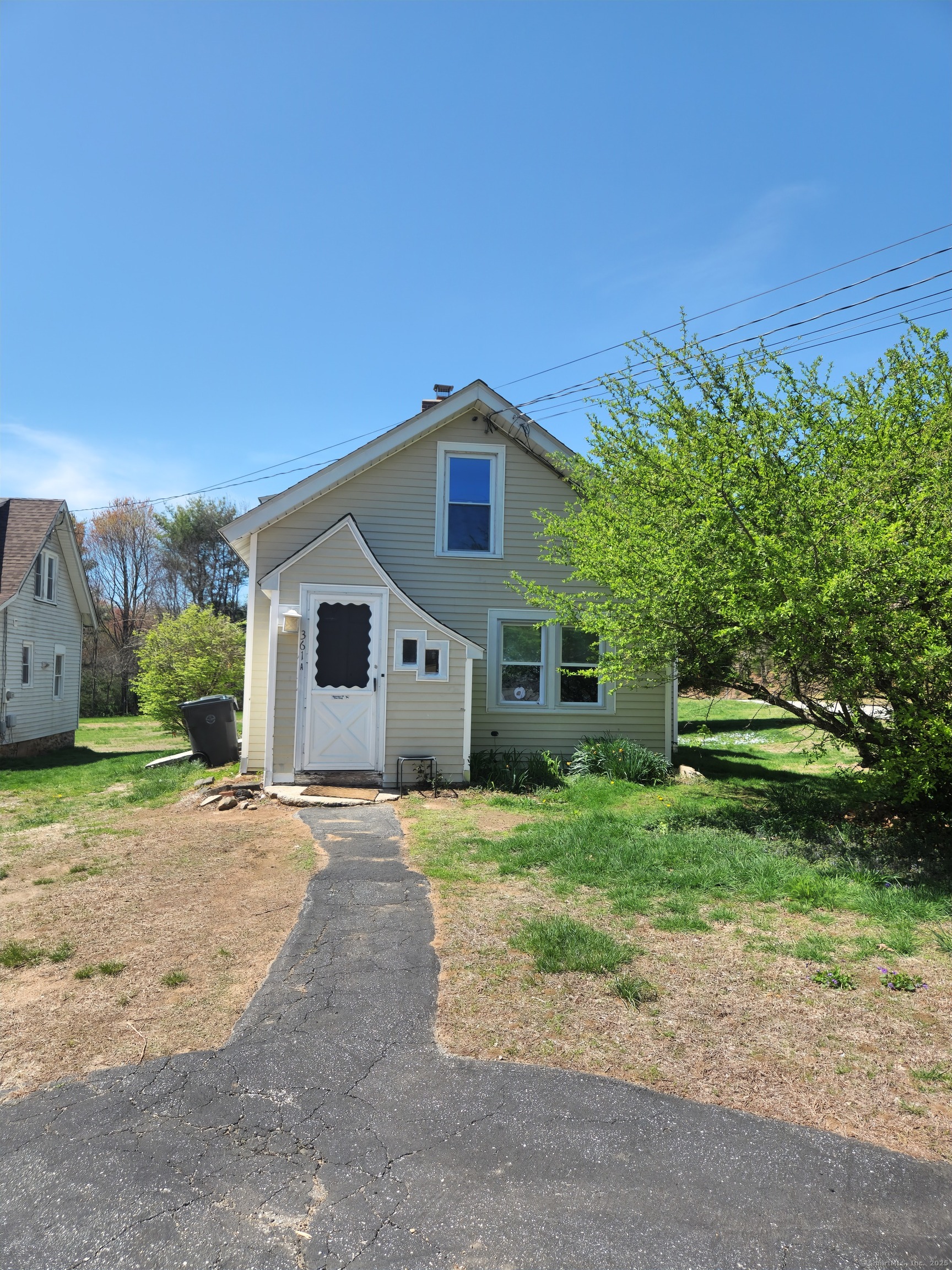 Linwood Cemetery Road, Colchester, Connecticut - 3 Bedrooms  
1 Bathrooms  
5 Rooms - 