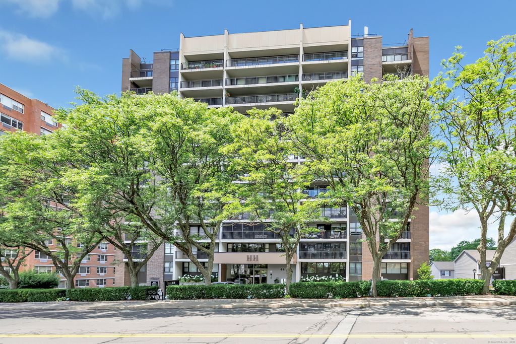 Photo of 44 Strawberry Hill Avenue #5L, Stamford, CT 06902 (MLS # 24120396)