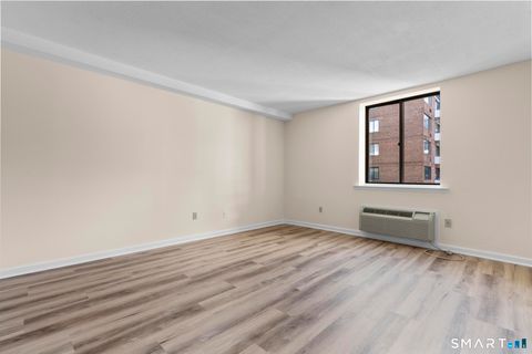 Tiny photo for 1460 Elm Street #124, Stratford, CT 06615 (MLS # 24165265)