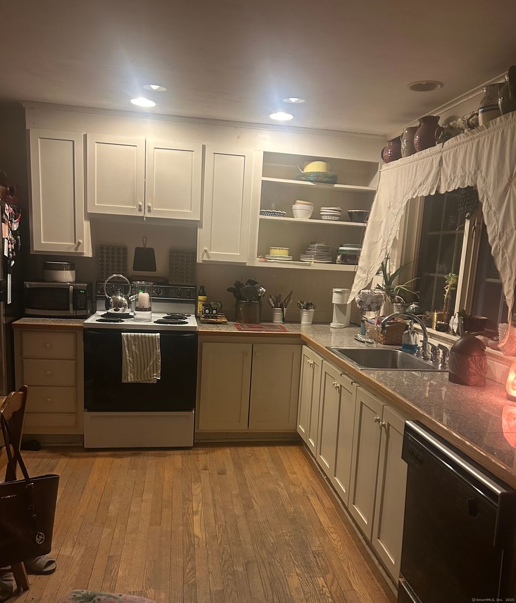 Photo of 5 Joe Williams Road, East Haddam, CT 06469 (MLS # 24162353)