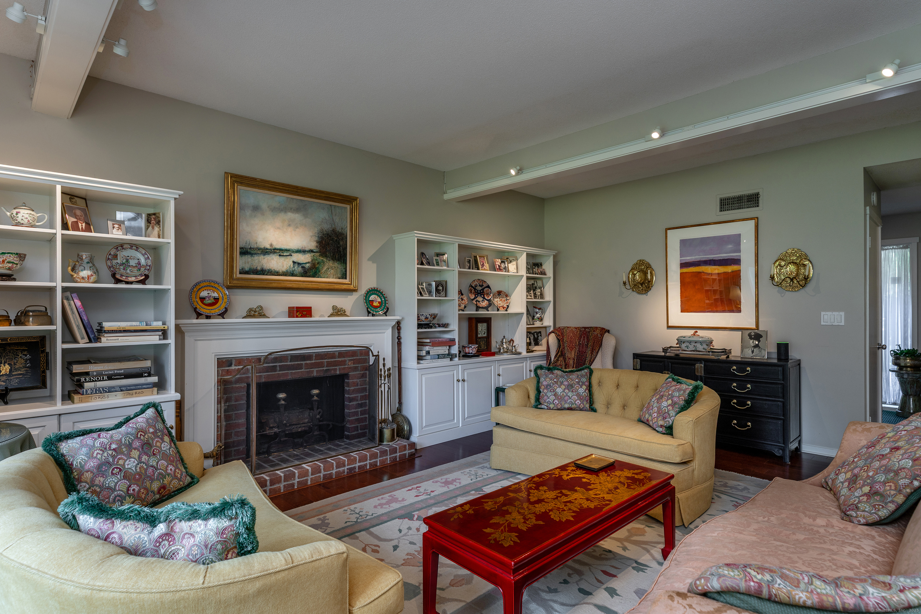 575 Heritage Village A