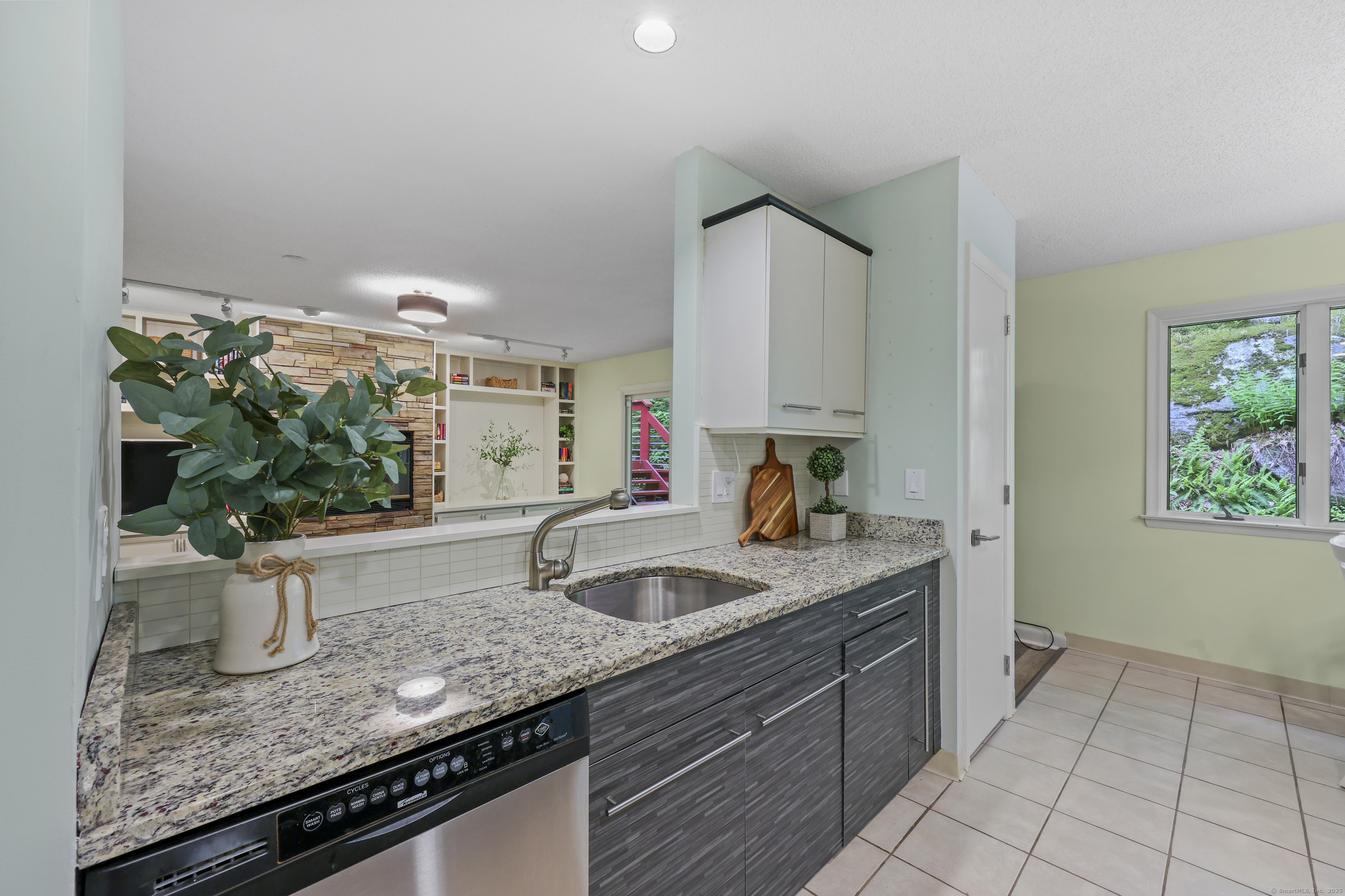 114 Mountain View Road, Glastonbury, Connecticut image 27